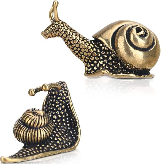 2pcs Snail decor Outdoor pond Garden snail figurine Brass Snail With feng shui decorative effect The meaning of the snail walk slowly and have a safe journey,Suitable for computer desk decoration